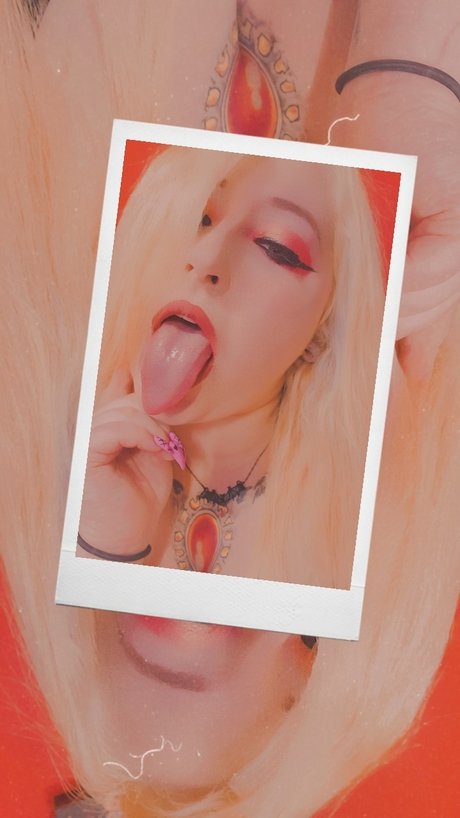 Naken läckt OnlyFans-bild av Raven Bonez