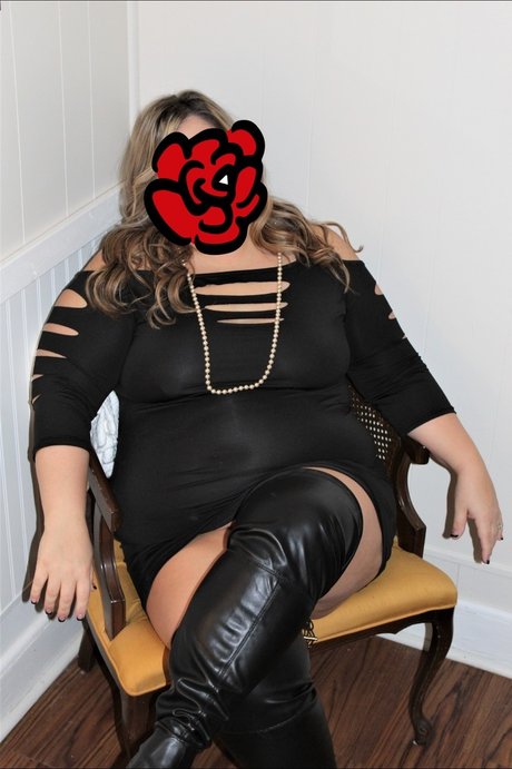 Foto desnuda filtrada de OnlyFans de Raven Devilles Teaser Page