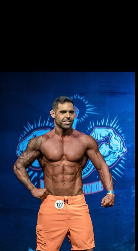 Nahá fotka uniklých OnlyFans od Raul Marques