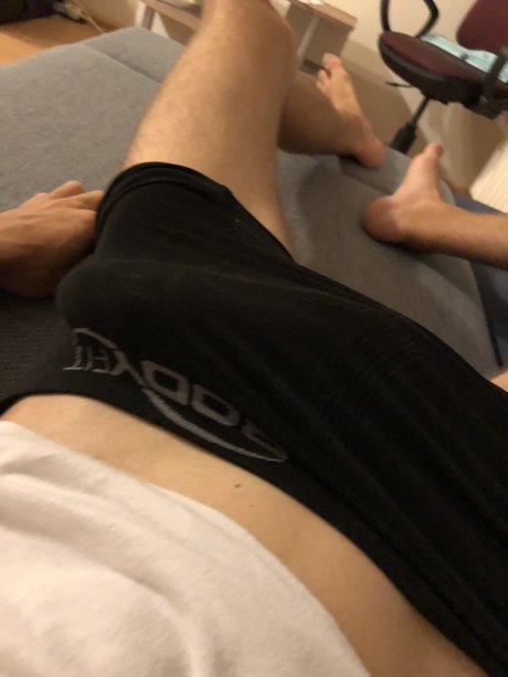 Nahá fotka uniklých OnlyFans od Ras The Switch