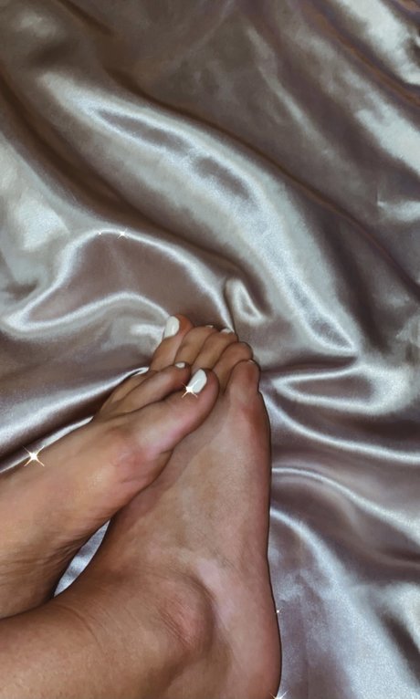 Naken läckt OnlyFans-bild av Rhian