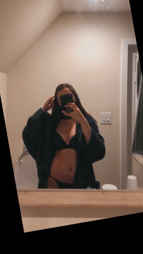 Photo nue de fuite OnlyFans de Reese Mathews