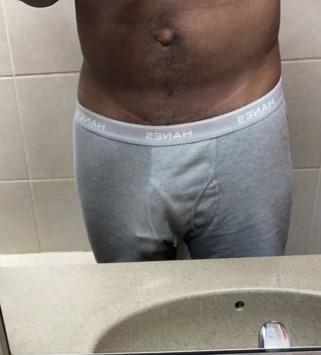 Naken lekkede OnlyFans-bilde av Reese 