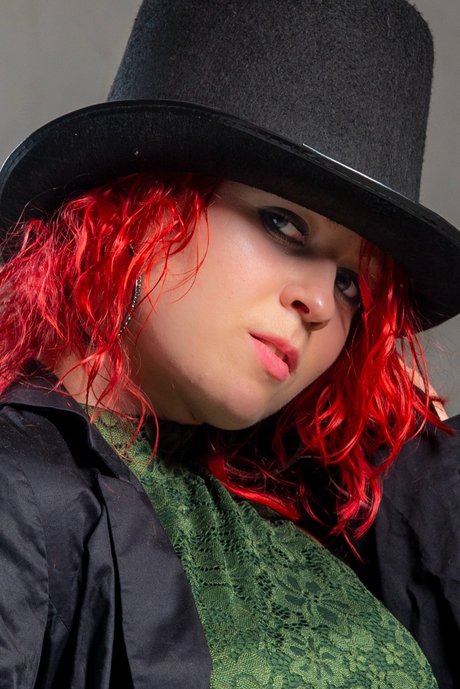 Naakte gelekte OnlyFans-foto van Redqueen