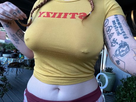 Nahá fotka uniklých OnlyFans od Mia Tyler