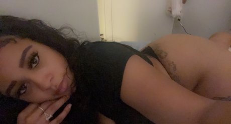 Naakte gelekte OnlyFans-foto van Redbonestallion