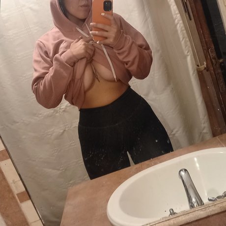 Photo nue de fuite OnlyFans de Rebecca Salazar