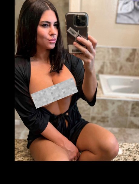 Naken läckt OnlyFans-bild av Rebecca King