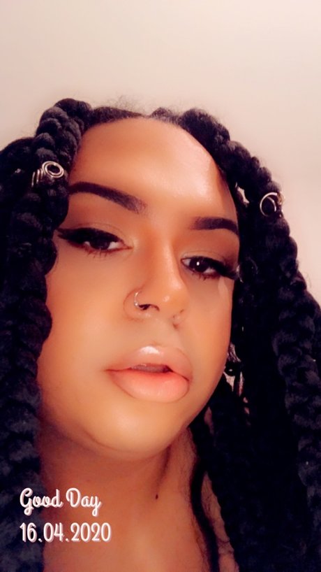 Naken läckt OnlyFans-bild av Theefreakraj