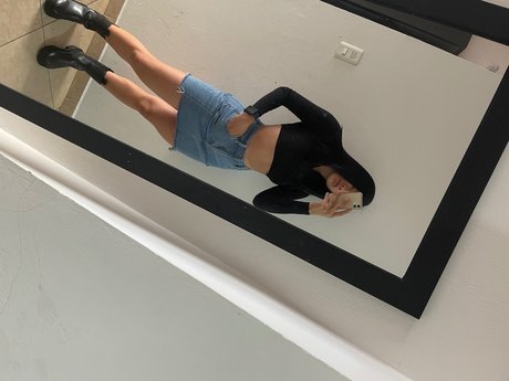 Обнаженная фотография утечки OnlyFans от Rosario
