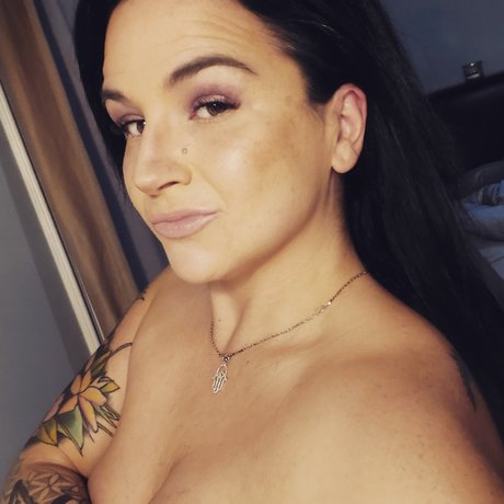 Alaston vuotanut OnlyFans-kuva Rosa Querida