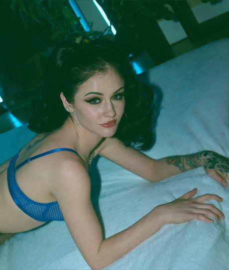 Foto di nudo di fuga di OnlyFans di Rosalyn Sphinx