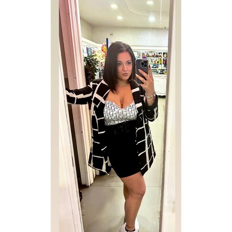 Naken läckt OnlyFans-bild av Rosa