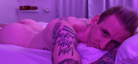 Naakte gelekte OnlyFans-foto van Rory