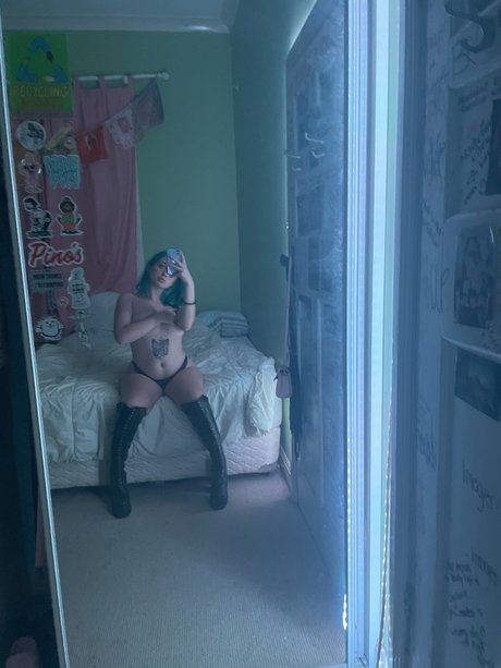 Nahá fotka uniklých OnlyFans od Not Active Right Now