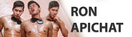 Naken läckt OnlyFans-bild av Ron Apichat