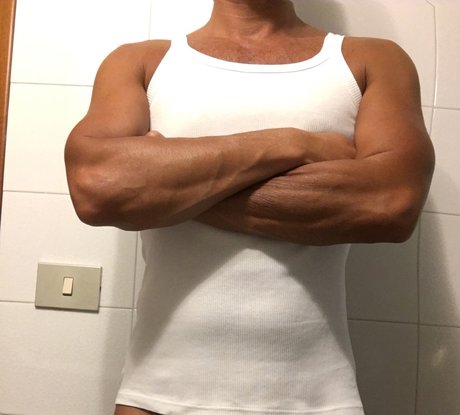 Alaston vuotanut OnlyFans-kuva Romano Xl  