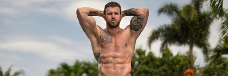 Naakte gelekte OnlyFans-foto van Roberto Guillen