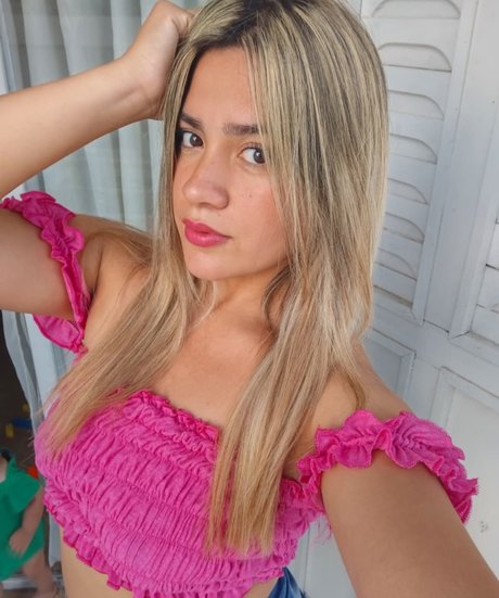 Naakte gelekte OnlyFans-foto van Roco