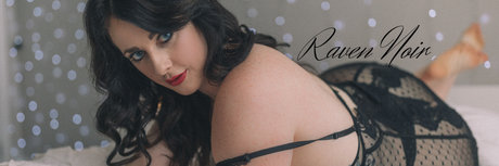 Naken läckt OnlyFans-bild av Kinky Cosplay Raven