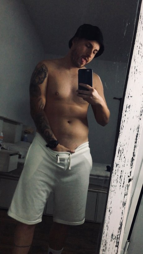 Naken läckt OnlyFans-bild av Ryann