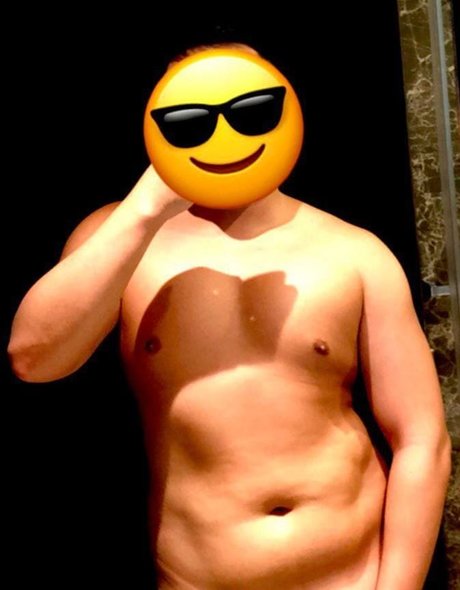 Photo nue de fuite OnlyFans de Rstlne