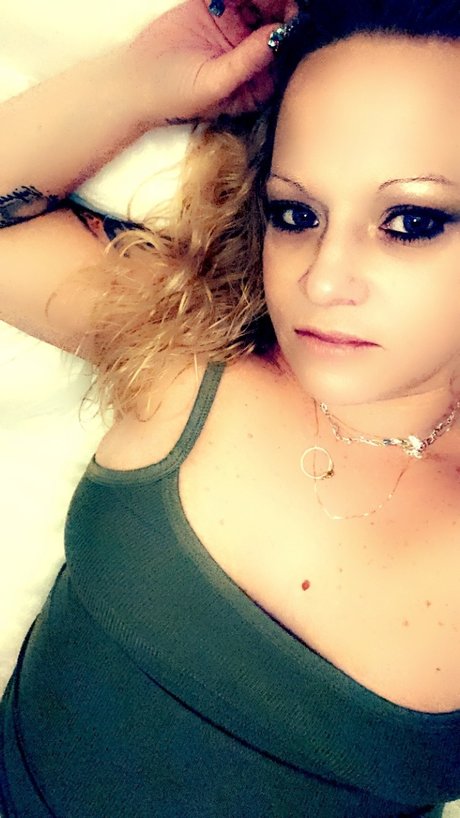 Обнаженная фотография утечки OnlyFans от Queen Bee