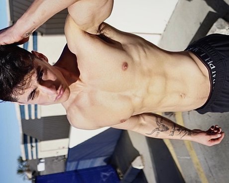 Обнаженная фотография утечки OnlyFans от Roy Nasty