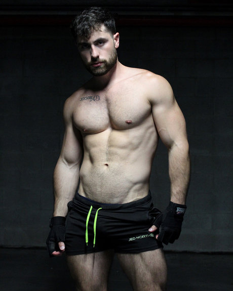 Alaston vuotanut OnlyFans-kuva Roy