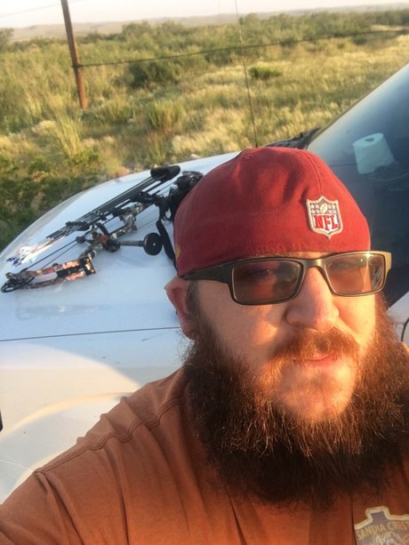Alaston vuotanut OnlyFans-kuva Roughneckxj