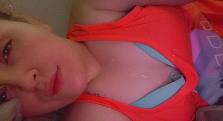 Naken läckt OnlyFans-bild av Cat
