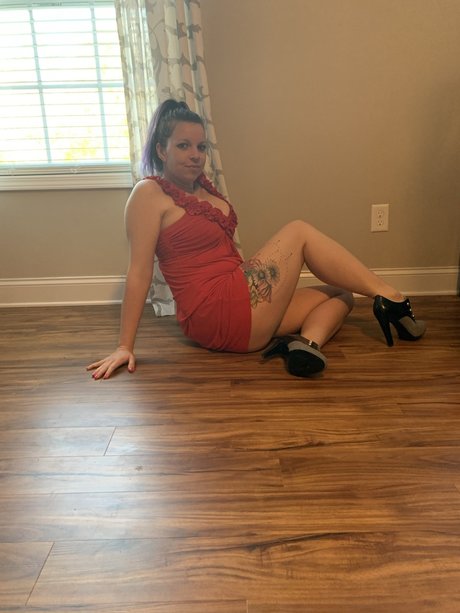 Naken läckt OnlyFans-bild av Scarlett Long
