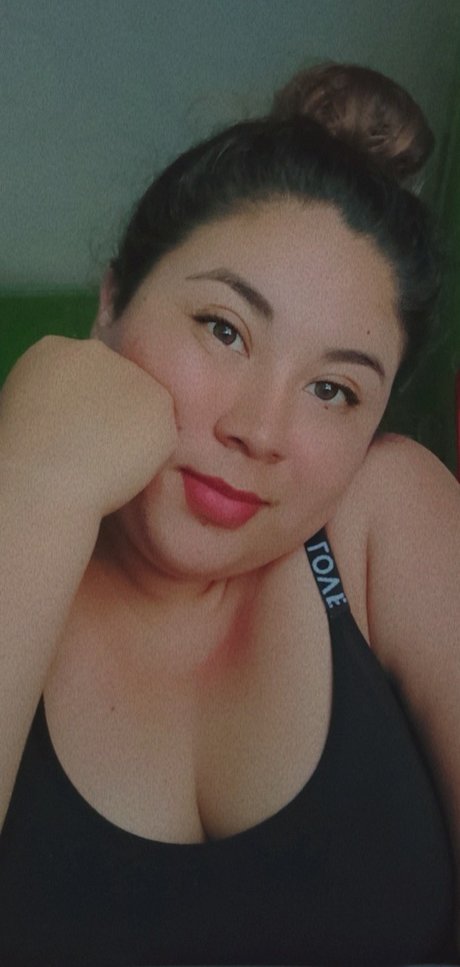 Naakte gelekte OnlyFans-foto van Samantha