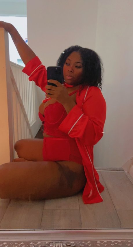Naakte gelekte OnlyFans-foto van Samtoocute
