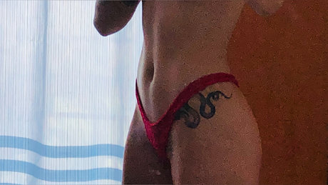 Naken läckt OnlyFans-bild av Salom Ariza
