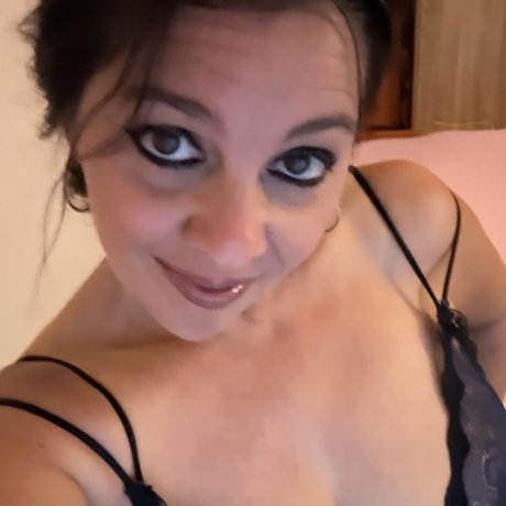 Naken läckt OnlyFans-bild av Salma De Nora