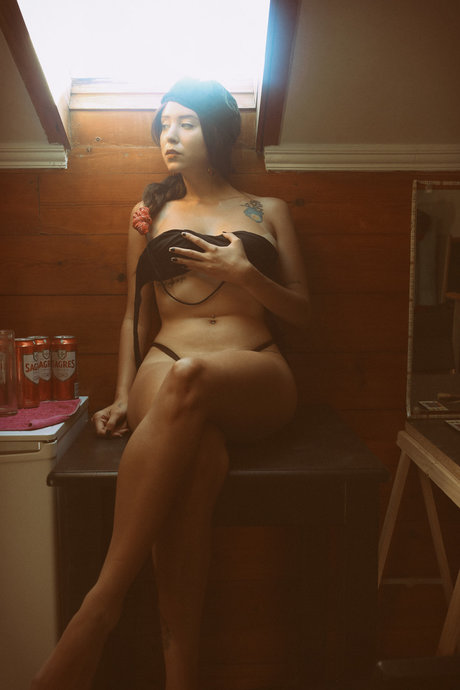 Naken läckt OnlyFans-bild av Bibi Sal