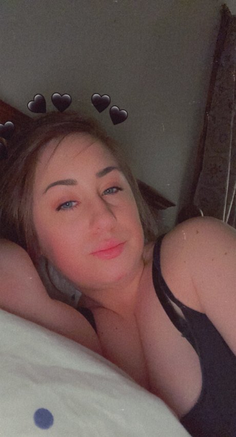 Busty Babe 