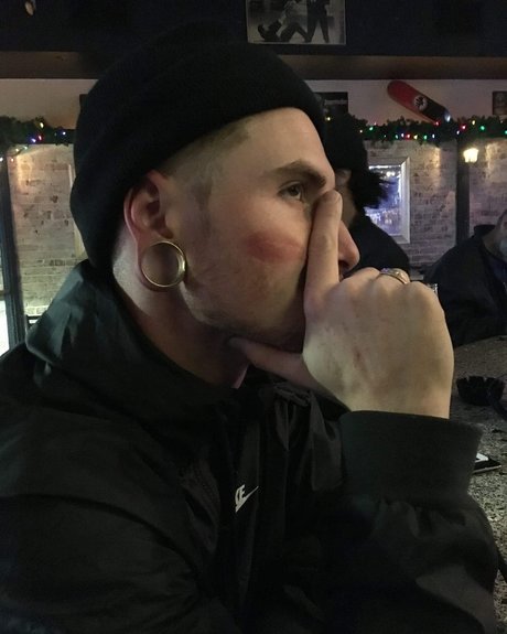 Alasti lekkinud OnlyFans-i pilt Jacob Ryan