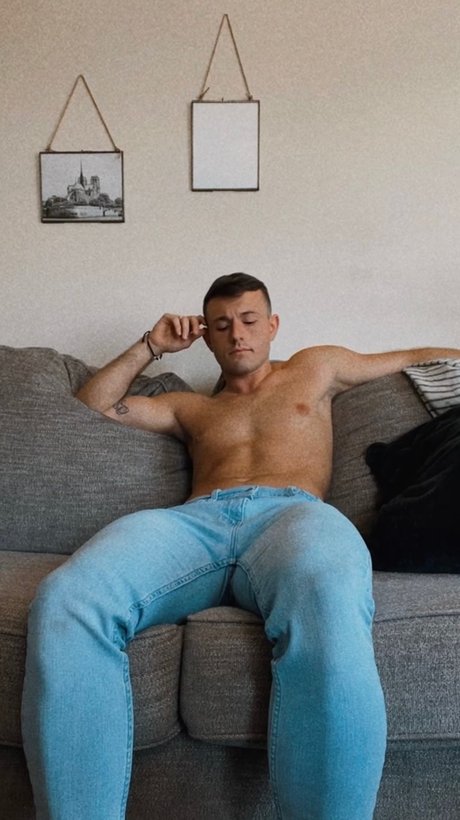 Alaston vuotanut OnlyFans-kuva Ryder