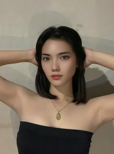 Photo nue de fuite OnlyFans de Asdfghjkxtna