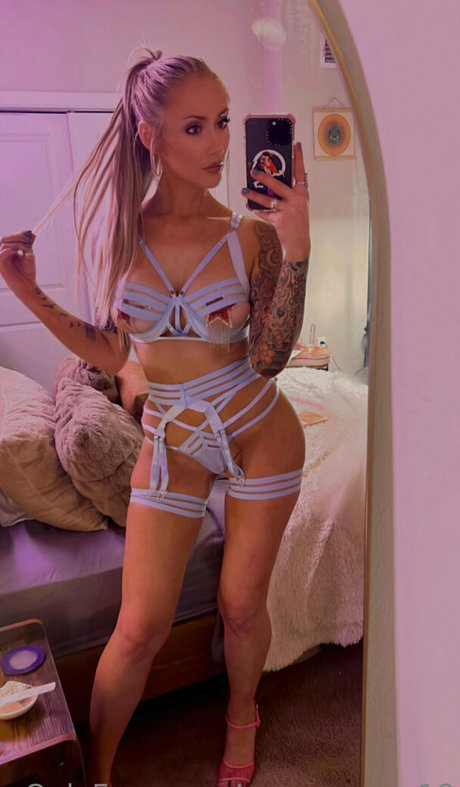 Nahá fotka uniklých OnlyFans od Vanessavon18