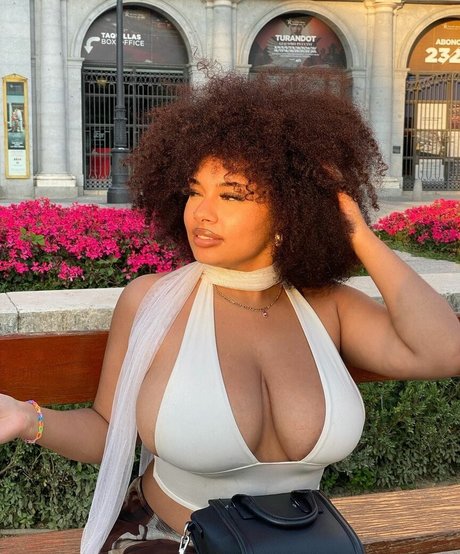 Naakte gelekte OnlyFans-foto van Gggoicoechea