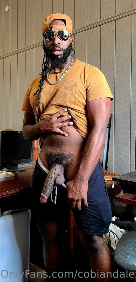 Naken lekkede OnlyFans-bilde av Cobiandalex