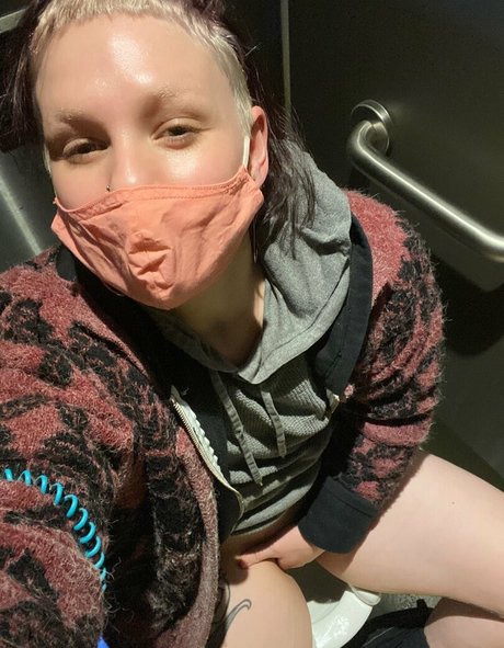 Eeemmmthegoddess OnlyFans泄露裸照