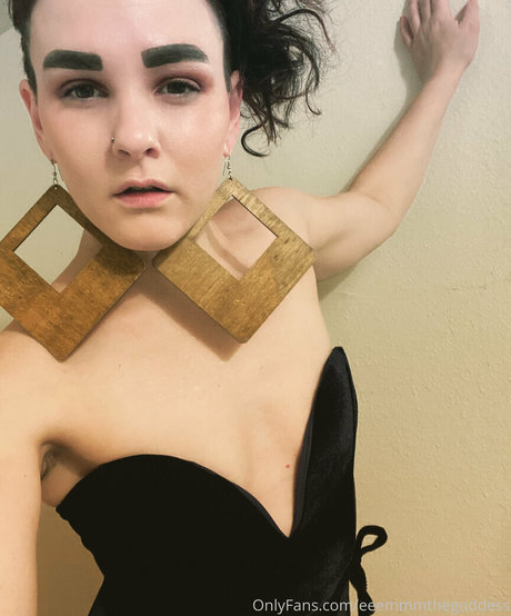 Eeemmmthegoddess