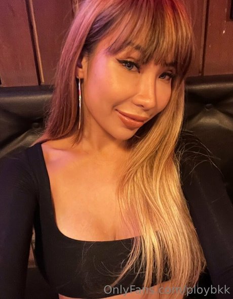 Nahá fotka uniklých OnlyFans od Ploybkk