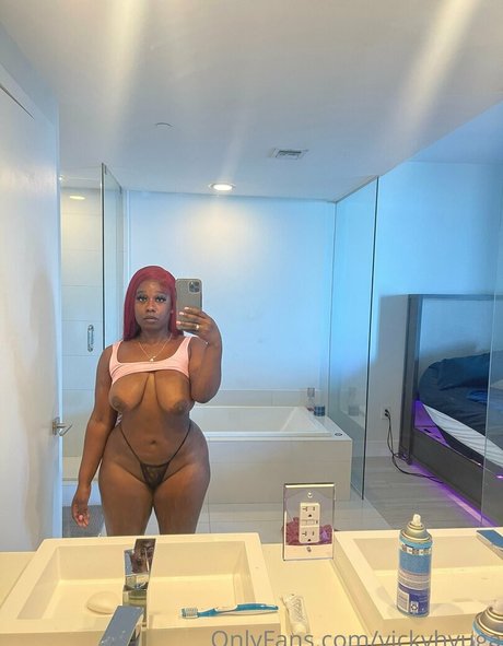 Nahá fotka uniklých OnlyFans od Vickyhyuga