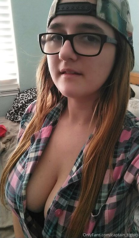 Captain Tigbits OnlyFans 유출 누드 사진