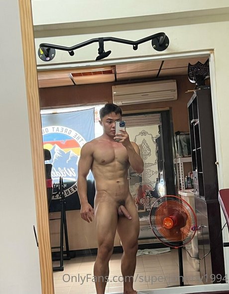 Nahá fotka uniklých OnlyFans od Superjohnny1994